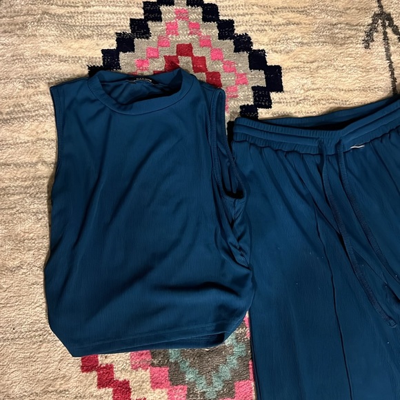 2 piece set - Picture 4 of 5